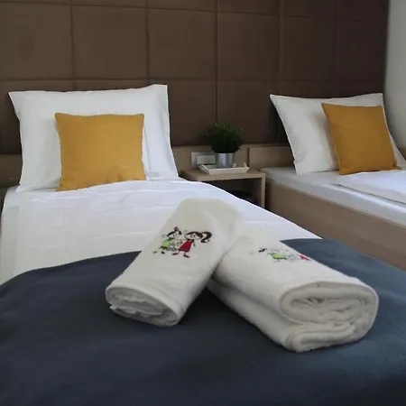 Two Sisters Mobile Parque de Campismo Biograd Na Moru