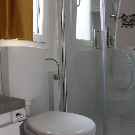 Parque de Campismo Two Sisters Mobile Biograd Na Moru