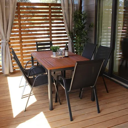 مكان تخييم Two Sisters Mobile