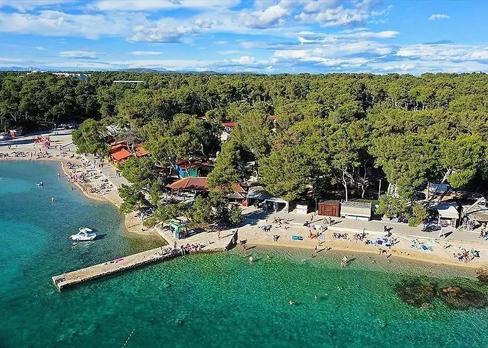 אתר קמפינג Two Sisters Mobile ביוגראד נה מורו