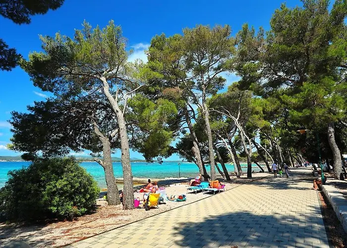 אתר קמפינג Two Sisters Mobile ביוגראד נה מורו