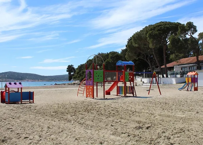 Two Sisters Mobile אתר קמפינג ביוגראד נה מורו