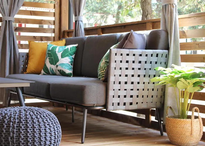 Two Sisters Mobile ביוגראד נה מורו