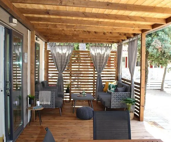 Two Sisters Mobile مكان تخييم